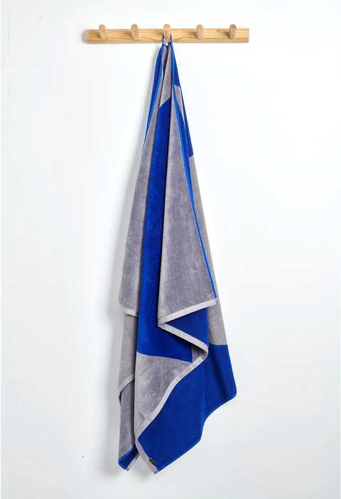 Lateral Objects Up Towel