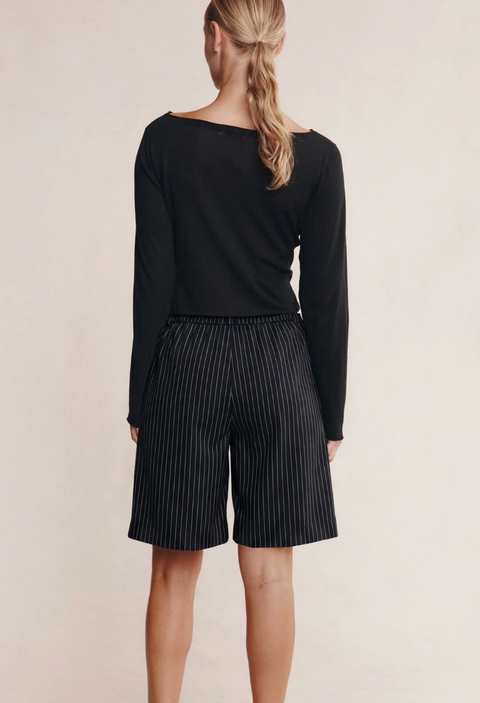 Marle Nara Short - Black Pinstripe