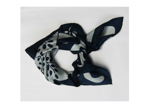 Les Belles Vagabondes Mini Peace and Love Square