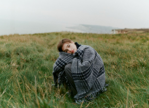 The New Society Brisa Poncho - Navy Check