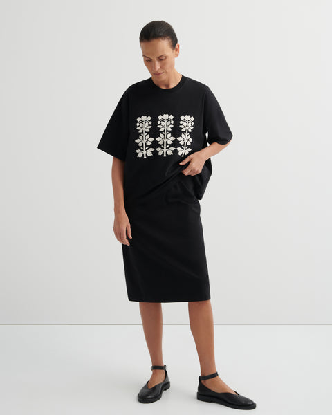 Kowtow Motif Tee - Black