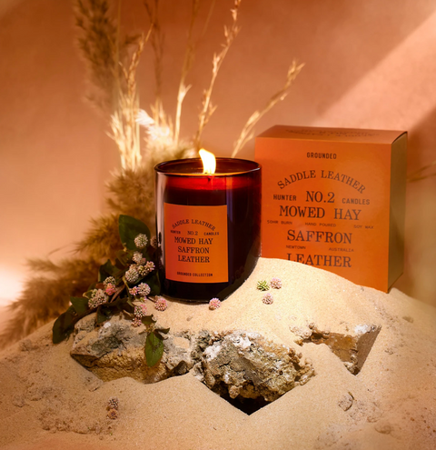 HUNTER CANDLES NO. 2 SADDLE LEATHER / Mowed Hay, Saffron, Leather